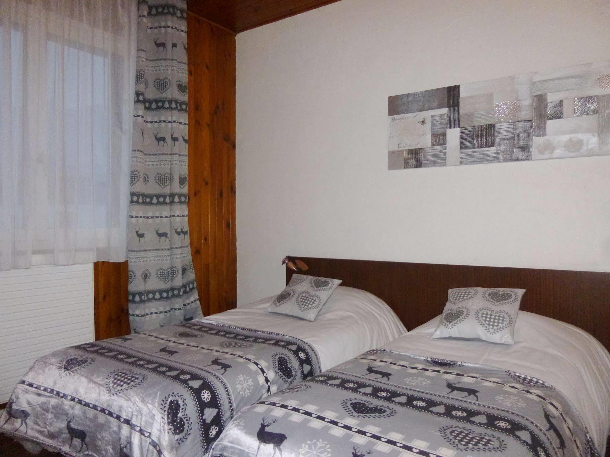 Auberge De Costaroche Albertville Kültér fotó