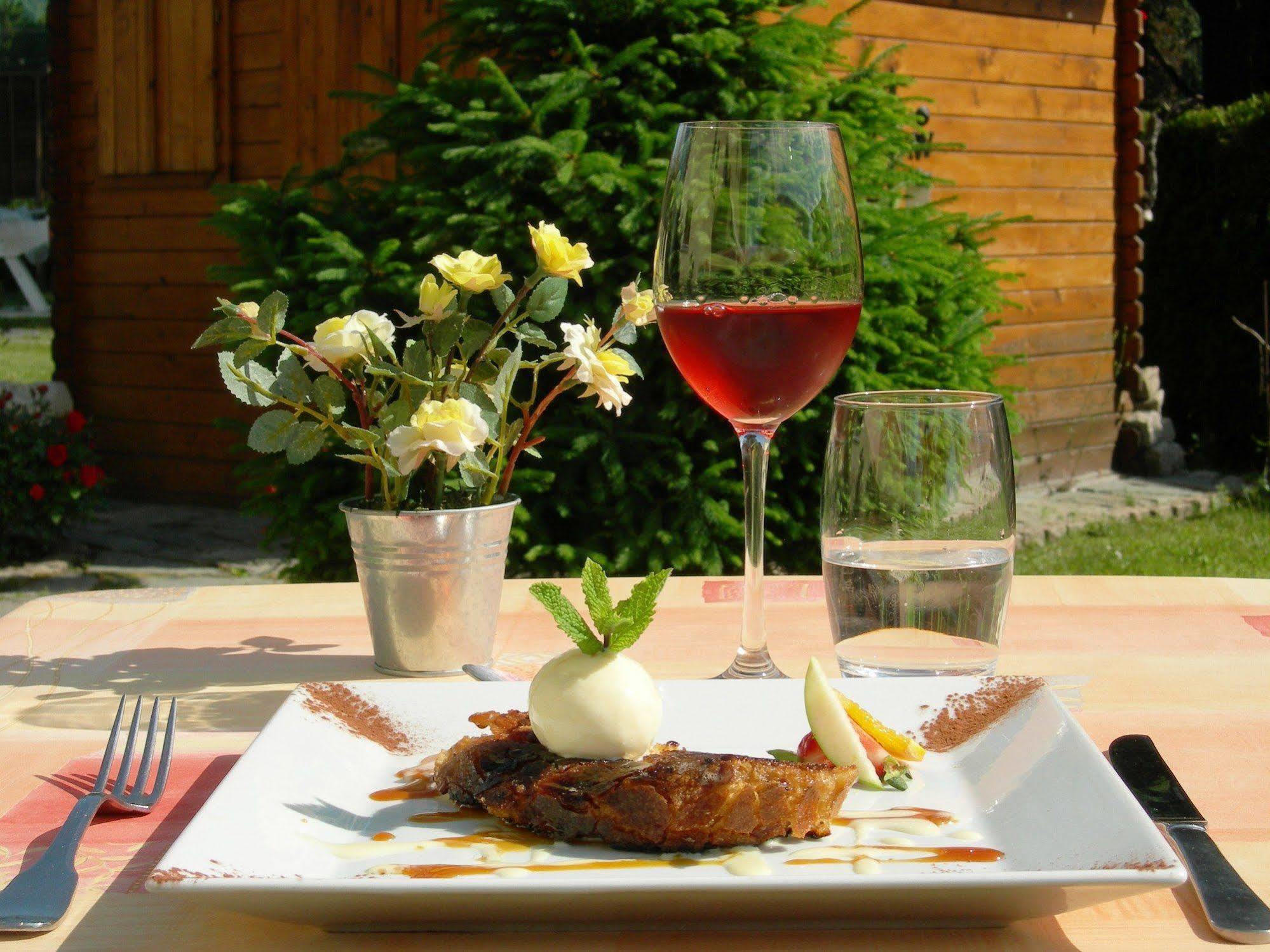 Auberge De Costaroche Albertville Kültér fotó